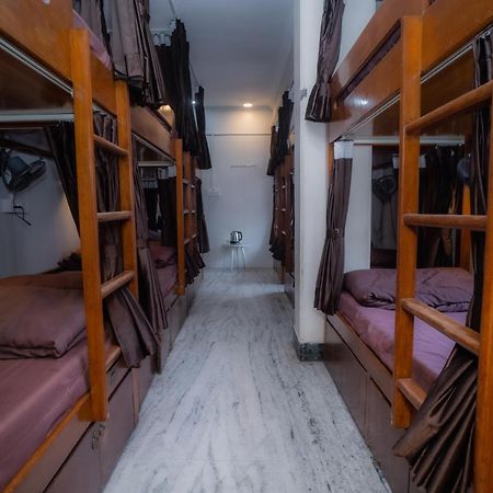 ורנאסי Pearl Courtyard Dormitory מראה חיצוני תמונה