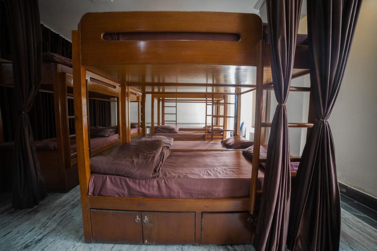 ורנאסי Pearl Courtyard Dormitory מראה חיצוני תמונה