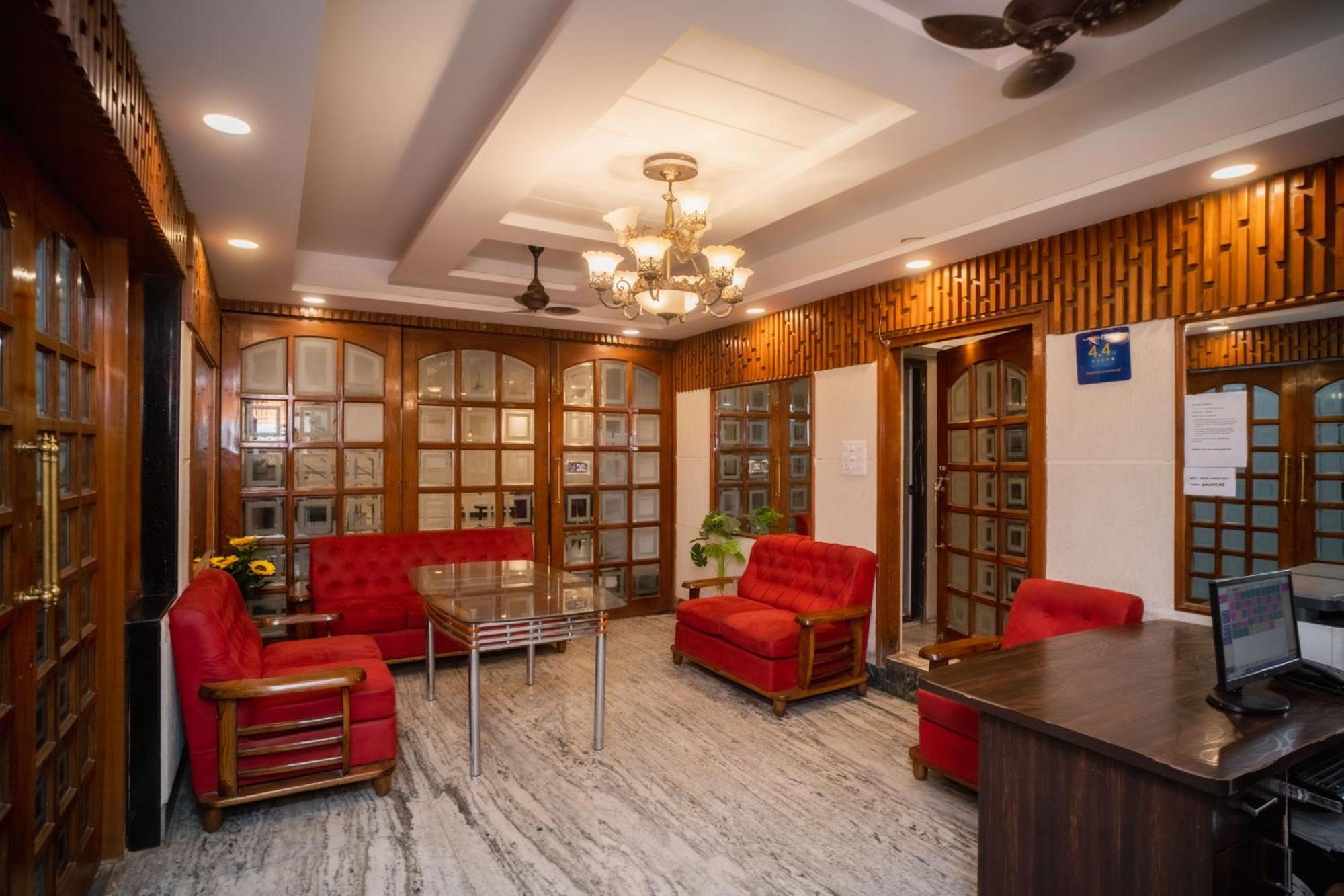 ורנאסי Pearl Courtyard Dormitory מראה חיצוני תמונה