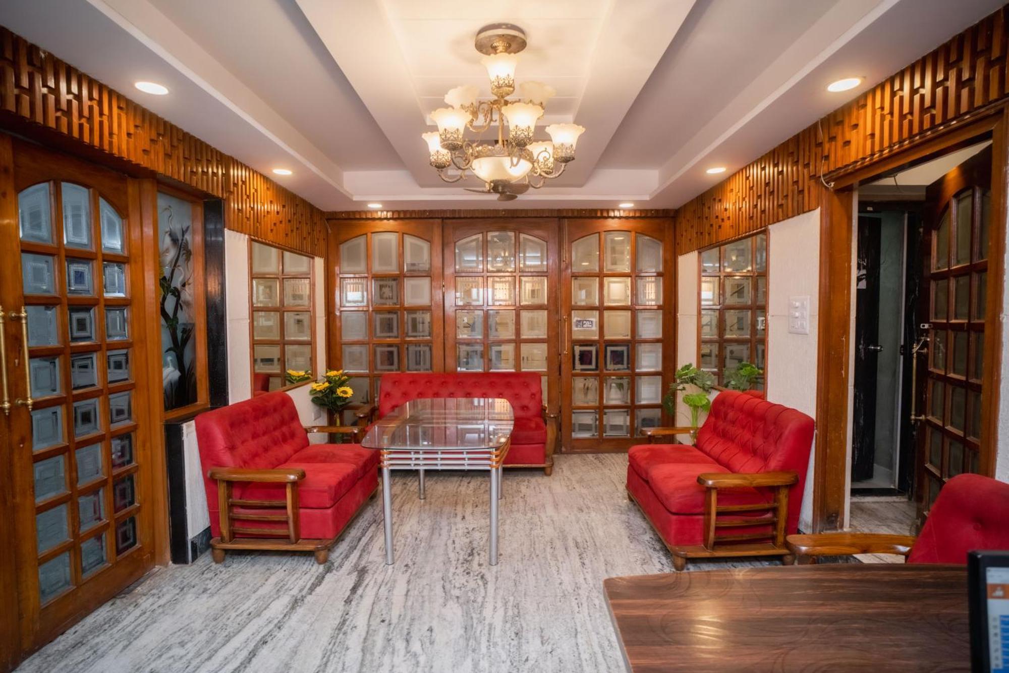 ורנאסי Pearl Courtyard Dormitory מראה חיצוני תמונה