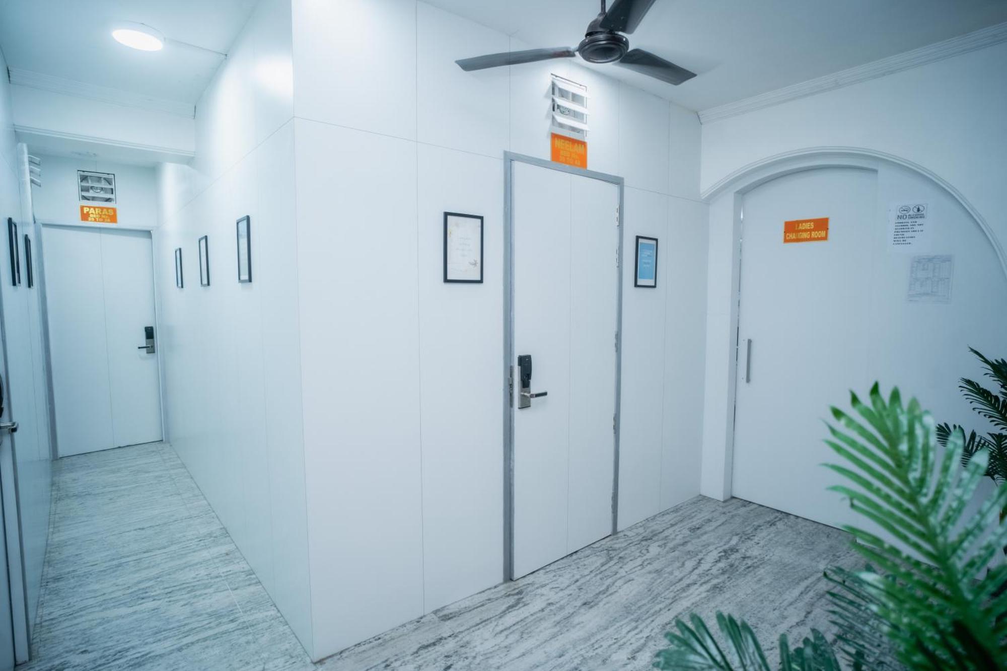 ורנאסי Pearl Courtyard Dormitory מראה חיצוני תמונה